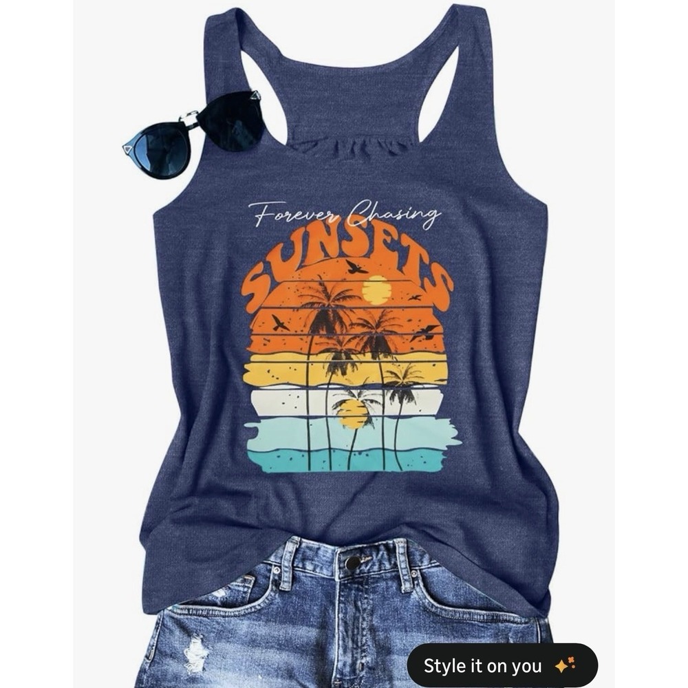 Forever Chasing Sunsets Graphic Tank, Women's M [H]